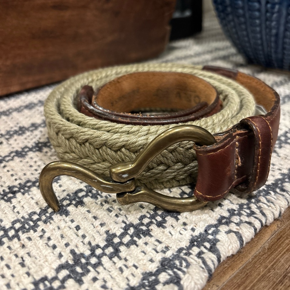 Vintage Men’s Orvis Pelican Hook Hoof pick Brown Leather Woven Belt, Sz 44 Rare